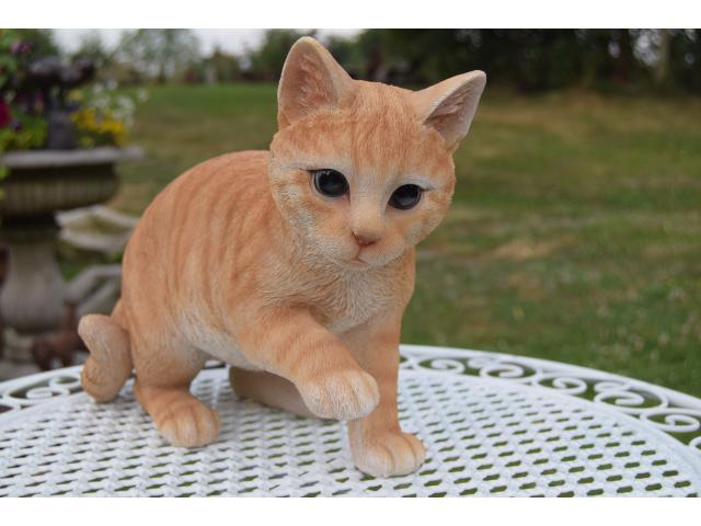 Photo Superbe chat roux tigré en polyrésine de grande qualité image 2/6