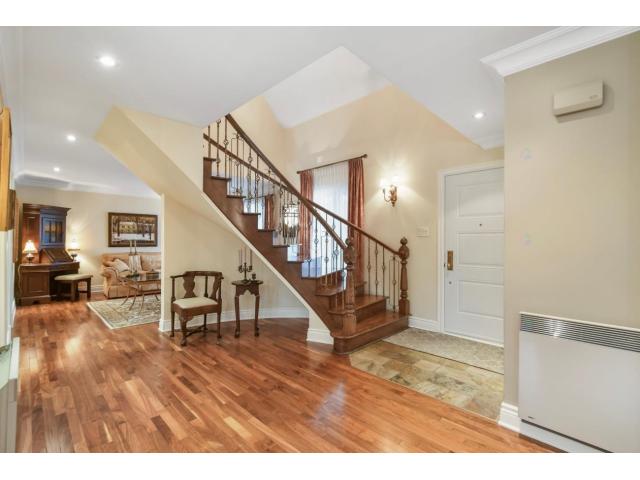 Photo Superbe maison refaite à 100% haut de gamme à Boucherville (Quebec) image 2/6