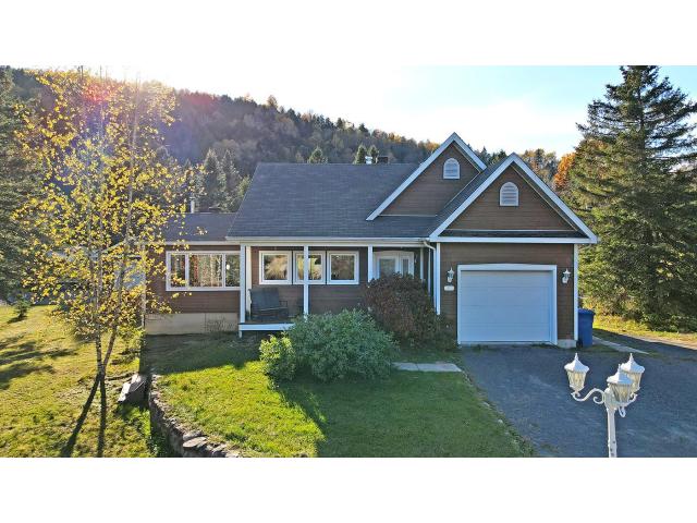 Photo Superbe maison rénovée au goût du jour St-Jean-de-Matha (Quebec) image 2/6