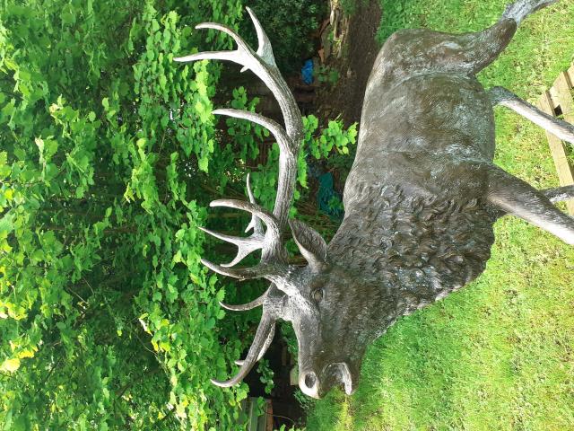 Photo SUPERBE STATUE EN BRONZE (le brame du cerf,chasse) image 2/6