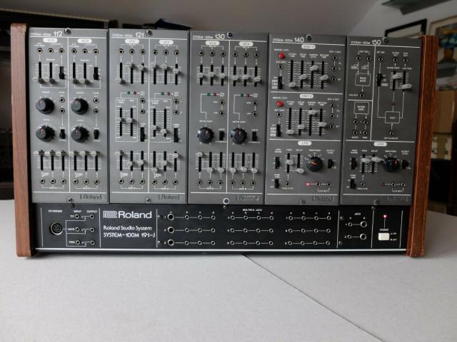 Photo Synthétiseur modulaire analogique Roland System 100m, modèle "D" image 2/3