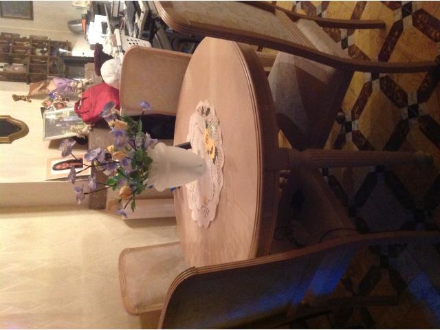 Photo Table avec rallonge et 4 chaises en ceruse image 2/3