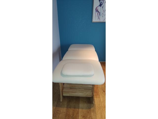 Photo Table de massage fixe en chêne clair image 2/3
