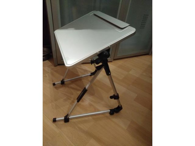 Photo table pour pc ou tablette image 2/6