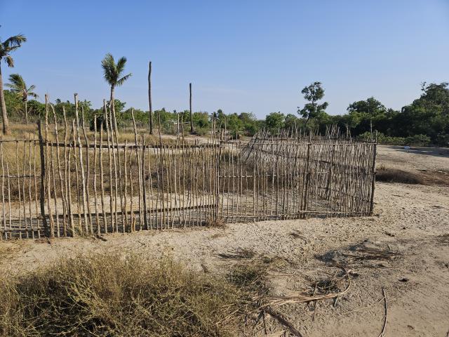 Photo Terrain constructible à Morondava (Madagascar) image 2/5