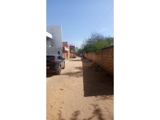 Photo Terrain de 1500 mètres carrés à vendre à Ngaparou Sénégal image 2/4