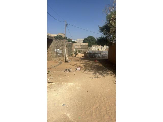 Photo Terrain de 165 mètres carrés à vendre à Saly Sénégal image 2/4