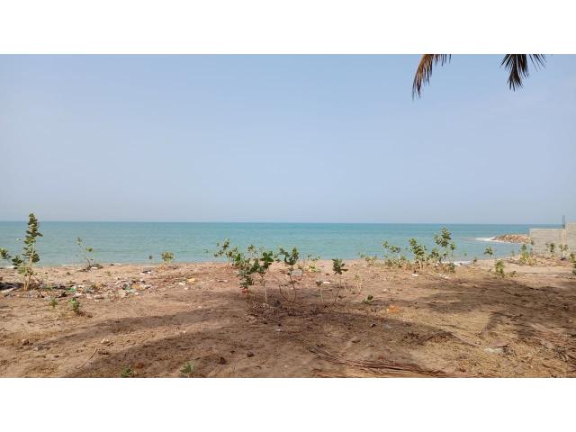 Photo Terrain de 225 mètres carrés à vendre à pointe sarène Sénégal image 2/4