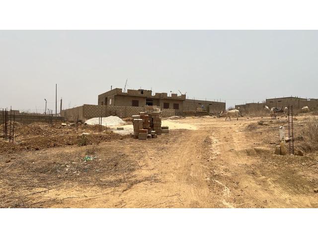 Photo Terrain de 225 mètres carrés à vendre à yenne Sénégal image 2/4