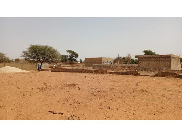 Photo Terrain de 300 mètres carrés à vendre à Nguérigne Sénégal image 2/4