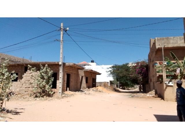 Photo Terrain de 300 mètres carrés à vendre à Saly Sénégal image 2/4