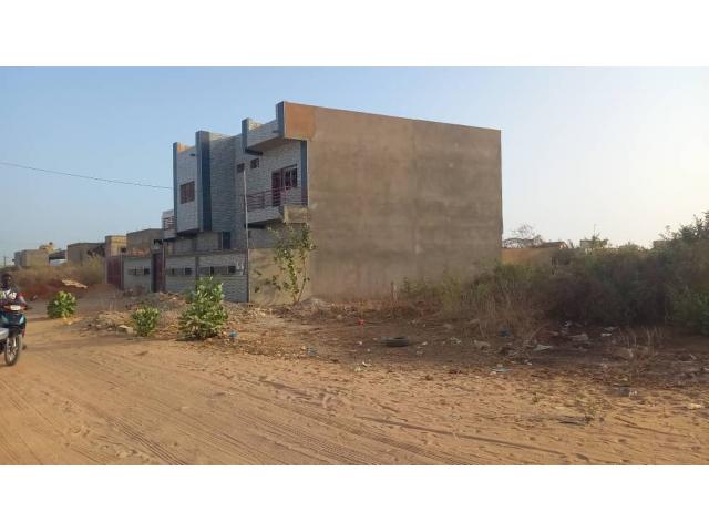 Photo Terrain de 300 mètres carrés délibération à Saly image 2/5