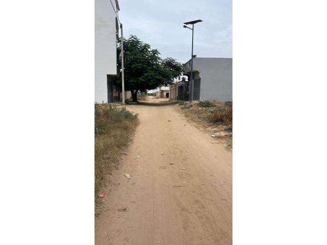 Photo Terrain de 320 mètres carrés à vendre à Saly Sénégal image 2/3