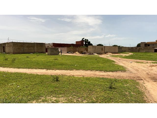 Photo Terrain de 500 mètres carrés à vendre à Mbour  Sénégal image 2/4