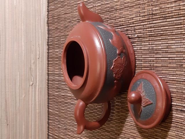 Photo Théière chinoise en terre rouge de chine image 2/4