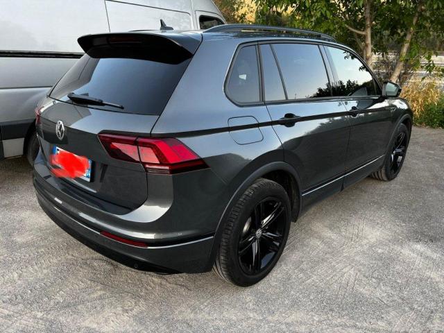 Photo Tiguan 2.0 TDI 150 DSG7 Black R-Line image 2/4