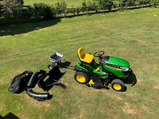Photo Tondeuse autoportée JOHN DEERE X165 120 h + accessoires image 2/5