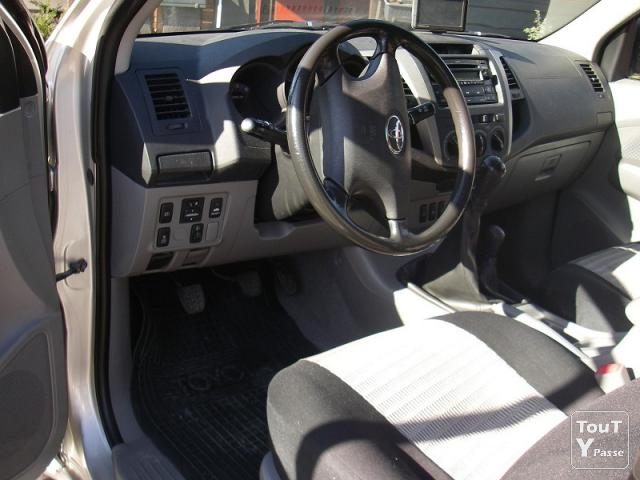 Photo Toyota Hilux iii 120 d-4d gx simple cabine 4x4 image 2/4