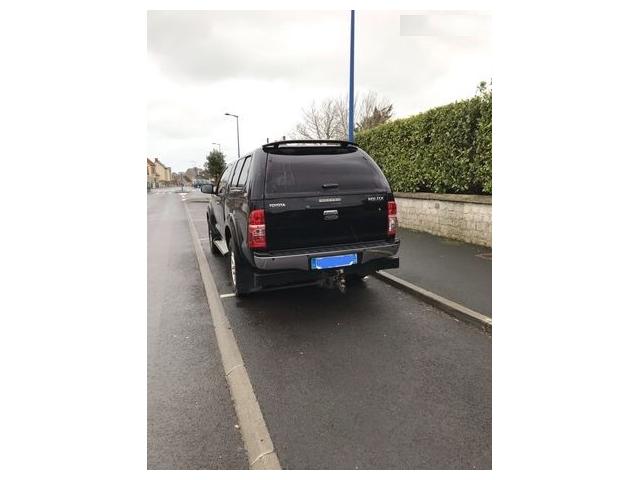 Photo Toyota Hilux légende 2l4 de 144 cv image 2/3