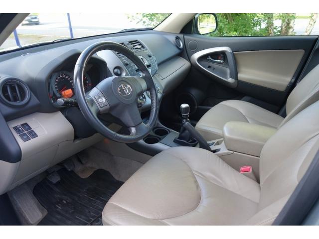 Photo Toyota RAV4 image 2/6