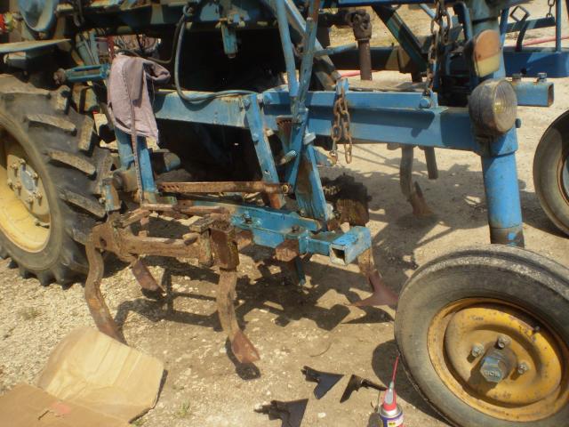 Photo tracteur emjambeur bobard image 2/6