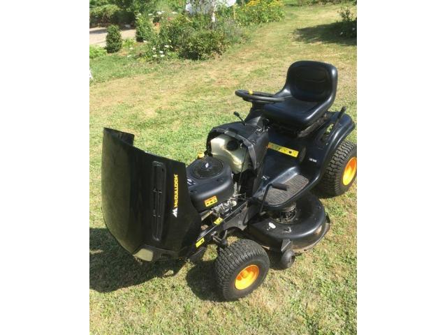 Photo Tracteur tondeuse image 2/3