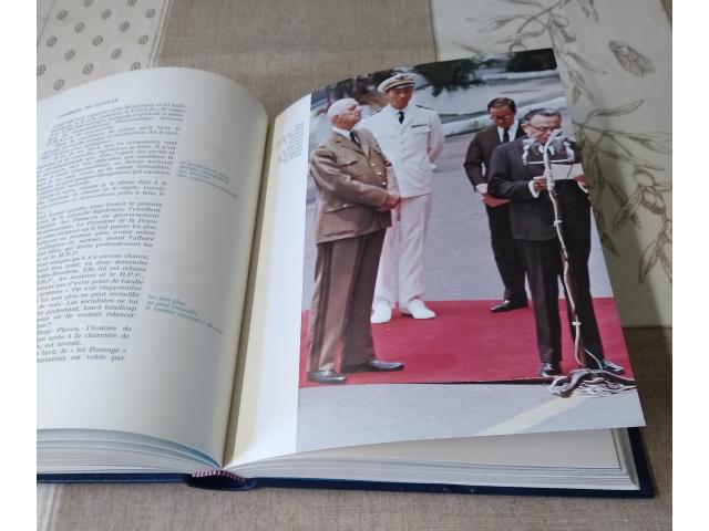 Photo Très joli livre de la vie extraordinaire de Charles De Gaulle image 2/4