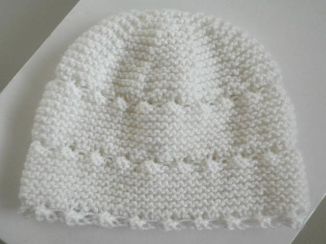 Photo Tricot bébé bonnet et chaussons blancs laine image 2/6