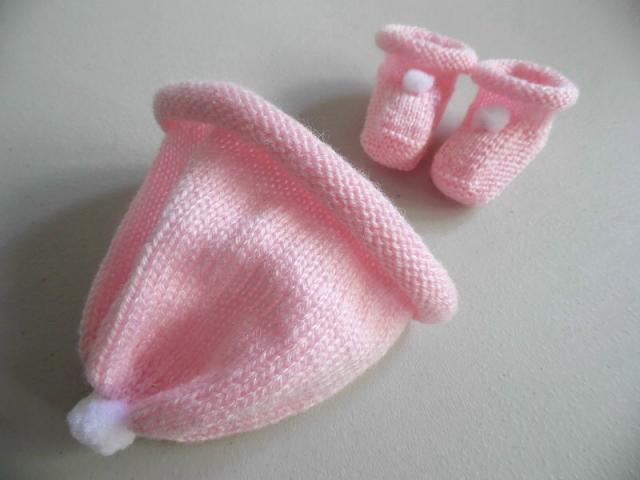 Photo Tricot laine bébé fait main bonnet rose à pompon image 2/6