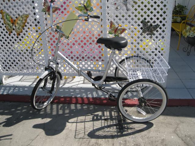 Photo Tricycle pliable adulte   ( Folding tricycle ) image 2/2