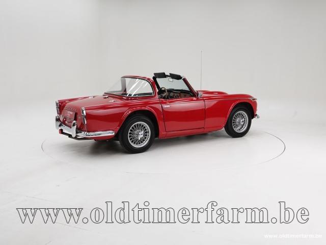 Photo Triumph TR4 '67 CH251L image 2/6
