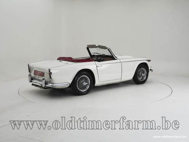 Photo Triumph TR4 A '66 CH713I image 2/6