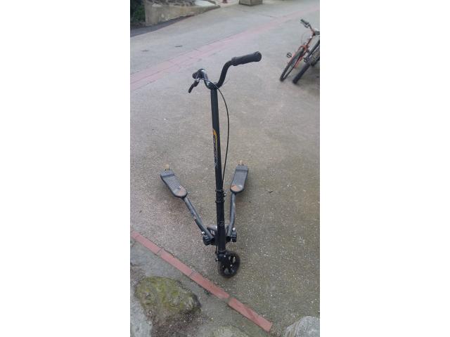 Photo Trotinette 3 roues image 2/2