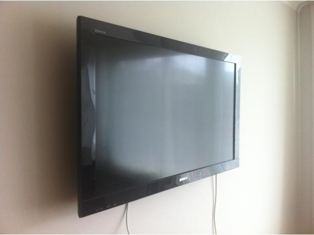 Photo TV SONY KDL-40BX400   - for sale - moving abroad image 2/2