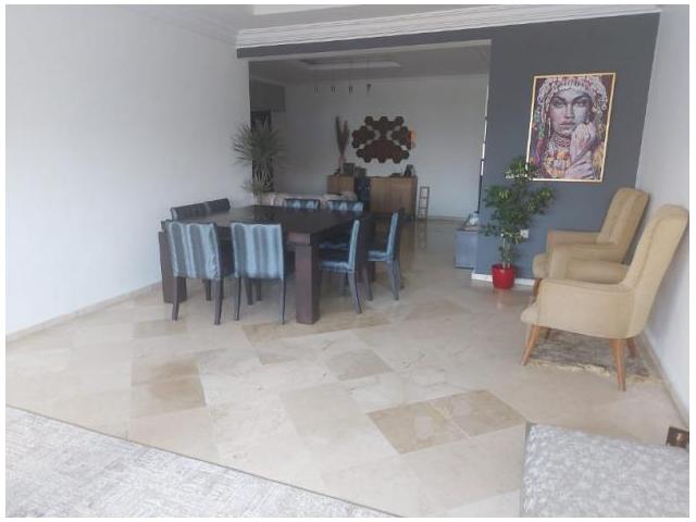 Photo un appartement vide a vendre a ghandi image 2/6
