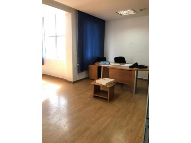 Photo un Bureau très professionnel  de 94 m² en location image 2/5