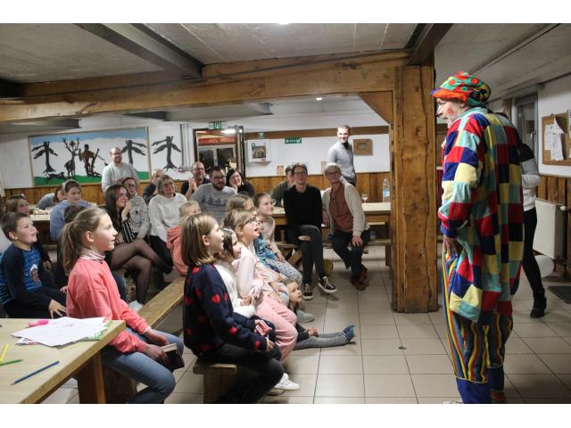 Photo Un clown pour égayer la fête d'anniversaire de votre enfant image 2/6