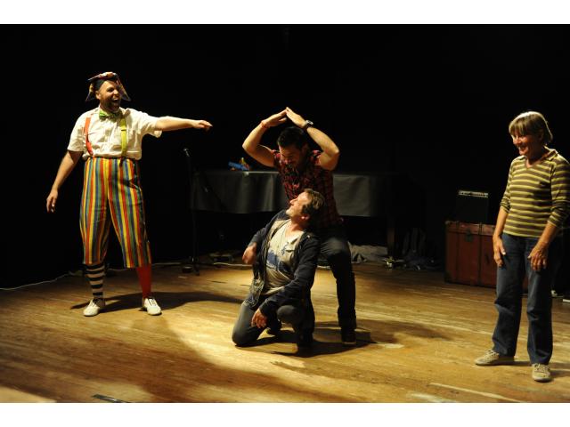 Photo Un spectacle comique ,...et participatif pour égayer votre mariage, anniversaire, soirée image 2/4