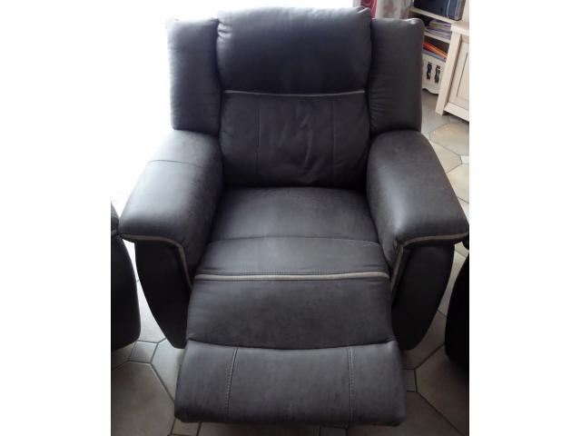 Photo URGENT - 3 fauteuils relax électriques à vendre image 2/5