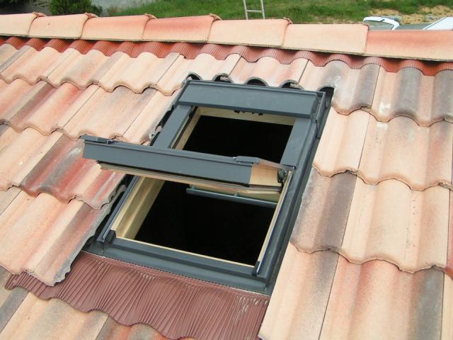 Photo Velux Services - Installation et Remplacement image 2/6