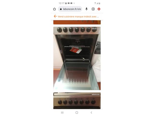 Photo Vend cuisiniere idesit presque neuf image 2/2
