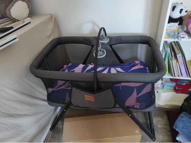 Photo Vend lit bébé image 2/4