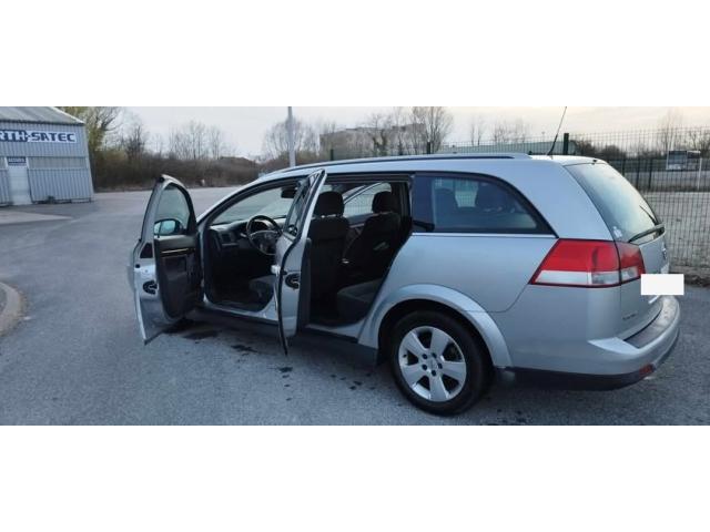 Photo Vend OPEL VECTRA 1,9 CDTI BREAK 2004 image 2/4
