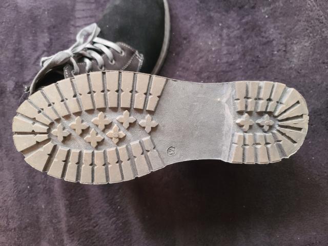 Photo Vends chaussures montante image 2/3