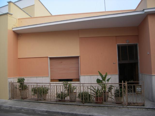 Photo VENDS maison familiale ITALIE DU SUD (pouilles) image 2/6