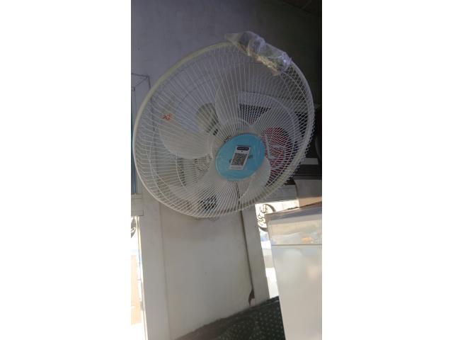 Photo VENTE DE VENTILATEURS MURAUX, PLAFONNIERS, SUR PIEDS ET INDUSTRIELS image 2/6