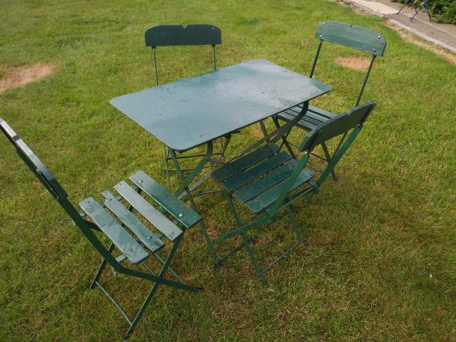 Photo Veritable table et 4 chaises bistro 1950 image 2/3