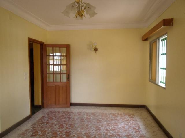 Photo VILLA A VENDRE A AMBOHIBAO Ref#2286 image 2/5