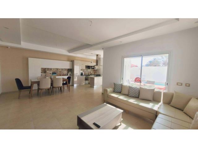 Photo VILLA AVEC PISCINE À LA ZONE TOURISTIQUE MIDOUN DJERBA - RÉF L766 image 2/6