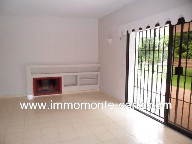 Photo Villa avec piscine à louer au quartier Souissi image 2/6